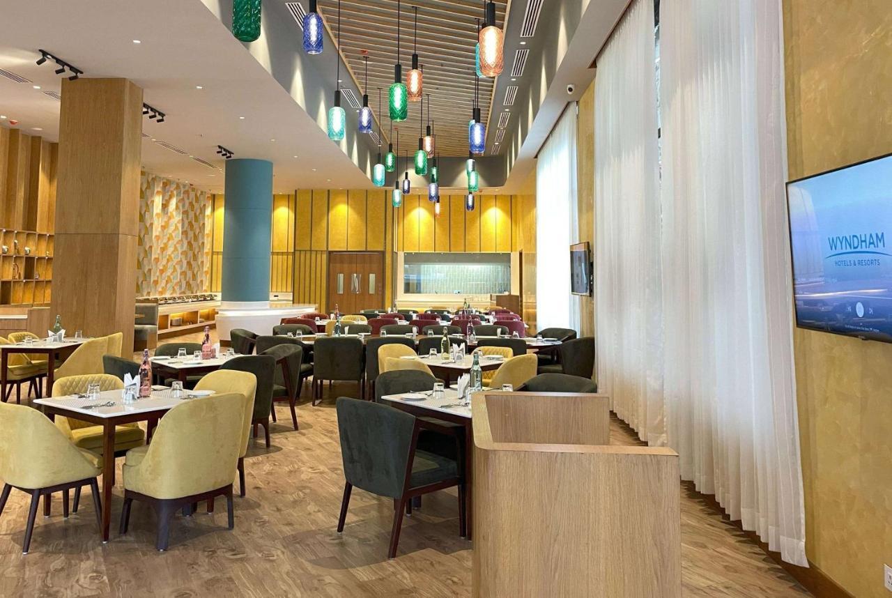 Ramada Encore By Wyndham Amritsar Airport Exterior foto